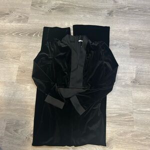 AEL Amy Enjoys Life black velvet romper with satin trim size small zipper back